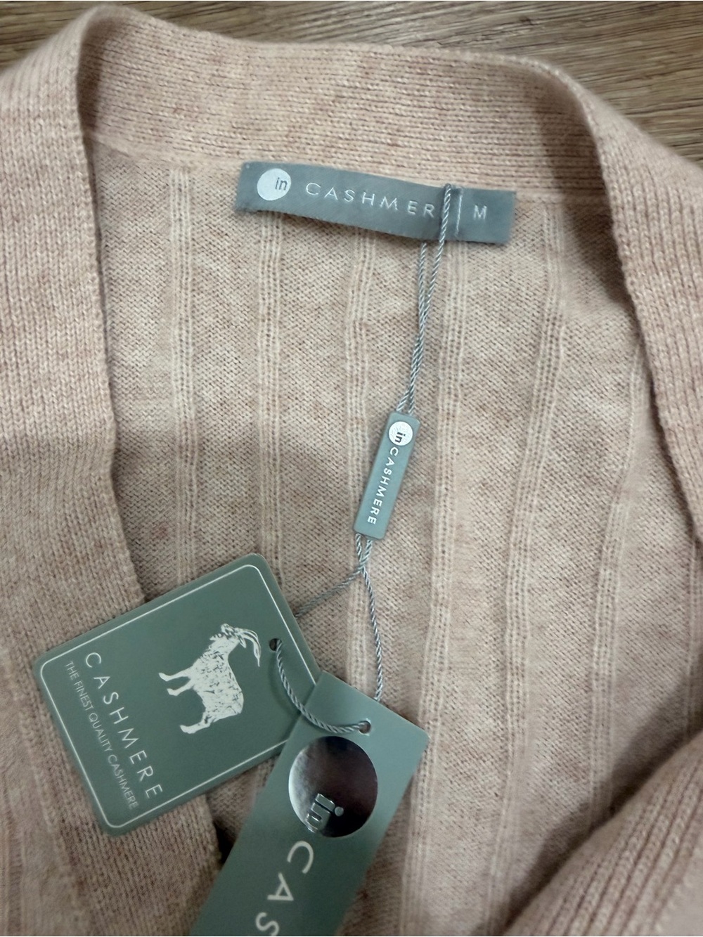 InCashmere Ribbed Button-Front Vest 0262 - Picture 2 of 3